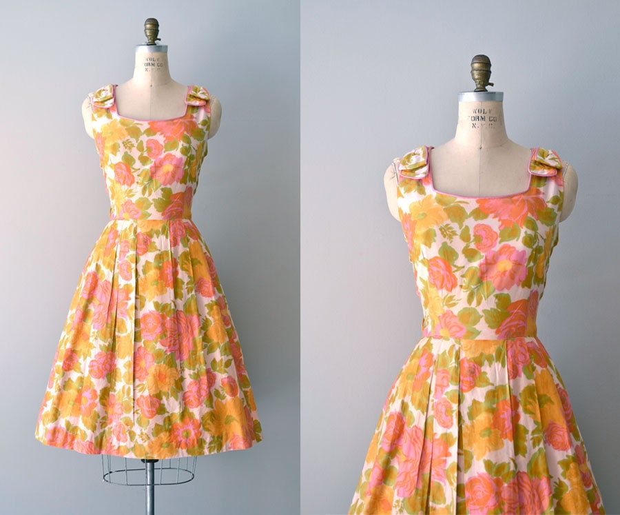 1950s dress / vintage 50s dress / Bright Gerbaria dress