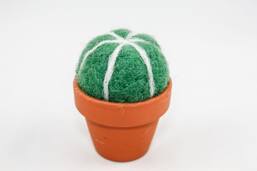 Tiny Felt Cactus (Pin Cushion)