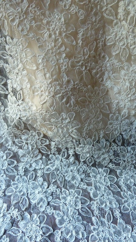 SALE Alencon Lace Fat Quarter in Creme for Bridal Clutches, Gowns, Headpieces, Handbags, Home Decor