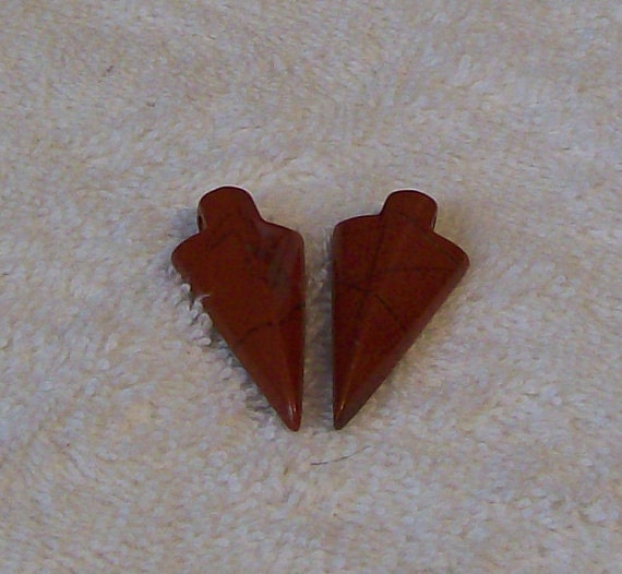 B1 B4 80...Lot of 2 Arrow Heads...Carved Red Jasper