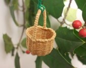 handled basket, hand-woven miniature
