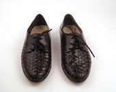 Woven Oxford Shoes Vintage 1980s Black Leather Lace up Trotters Women's size 8 1/2