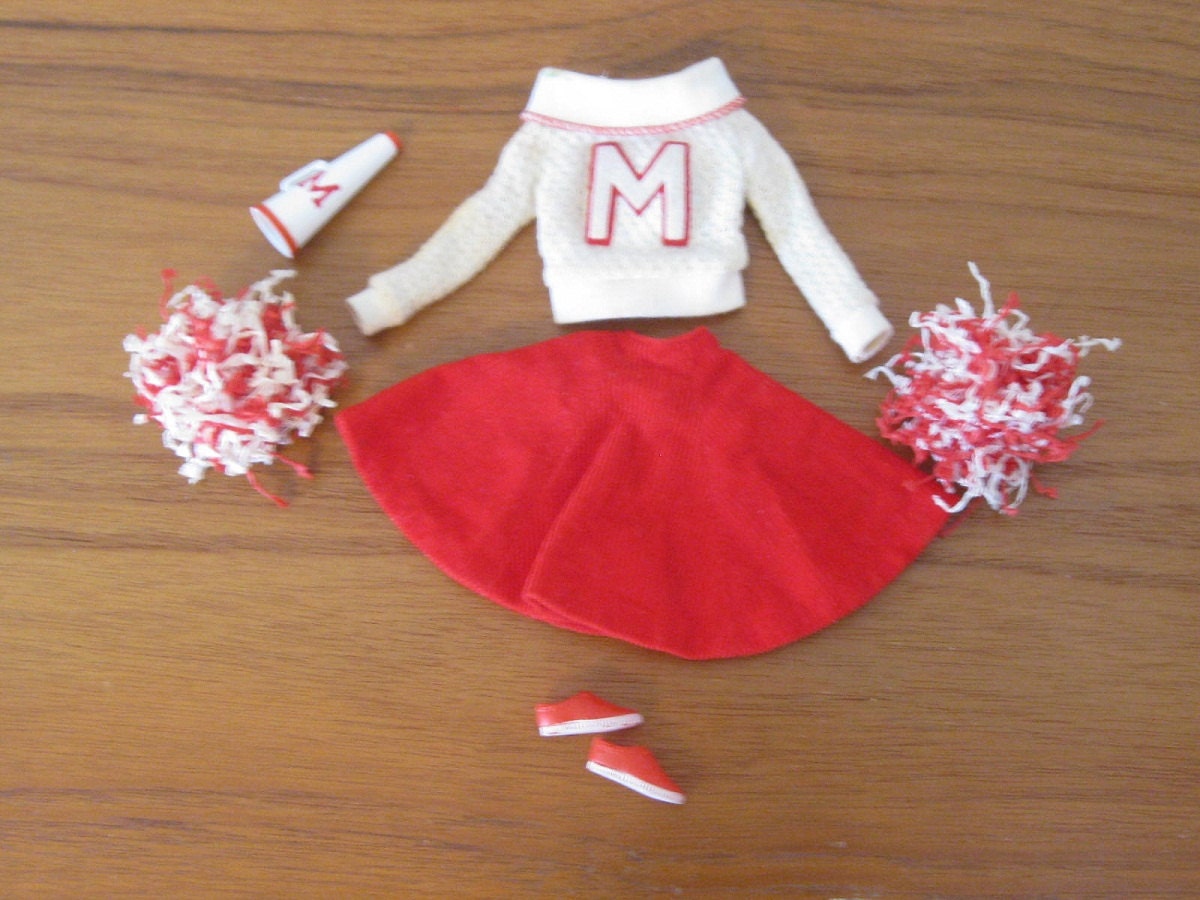 BARBIE CHEERLEADER 1960s outift with accessories