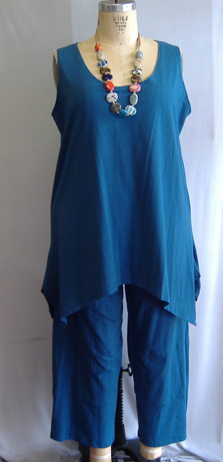 Coco and Juan Lagenlook Plus Size Peacock Blue Knit Angled Tank Top Size 1 fits 1X,2X Bust to 52 inches