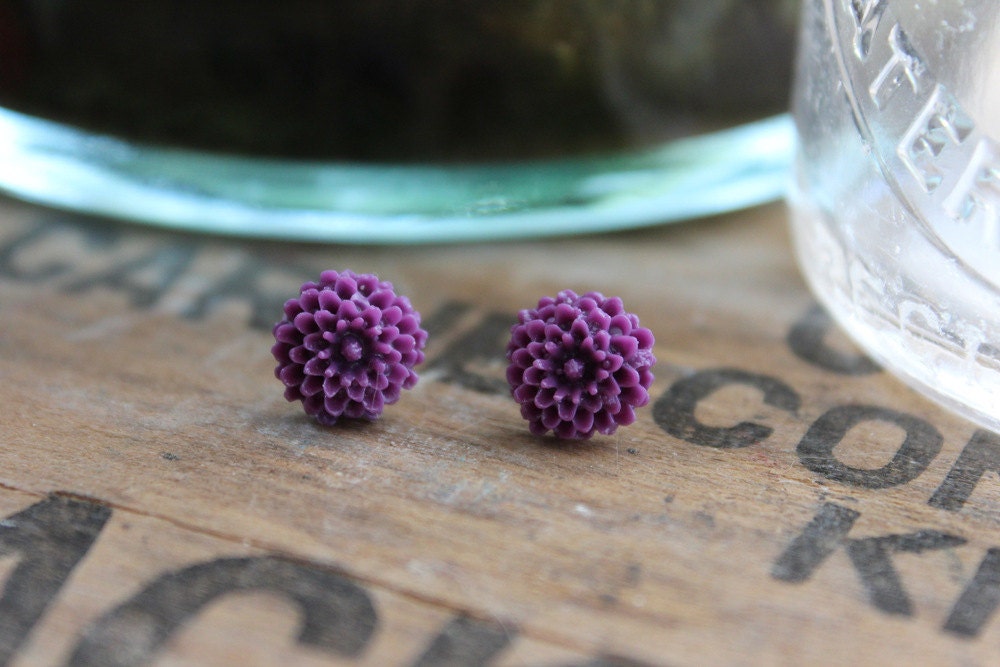Mini Mums Earrings // Dark Purple