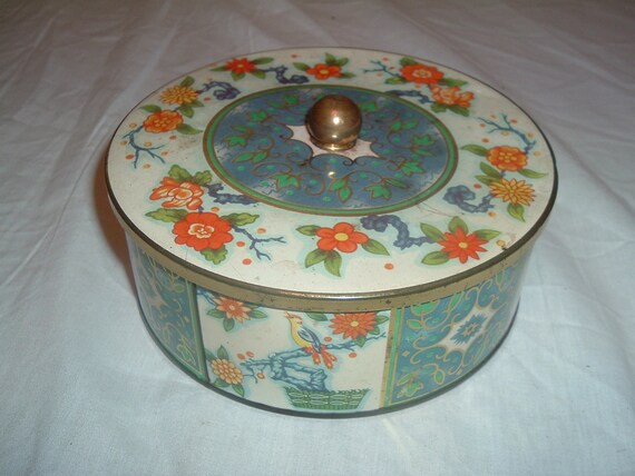 Vintage collectible tin container made in England by handymanhowto