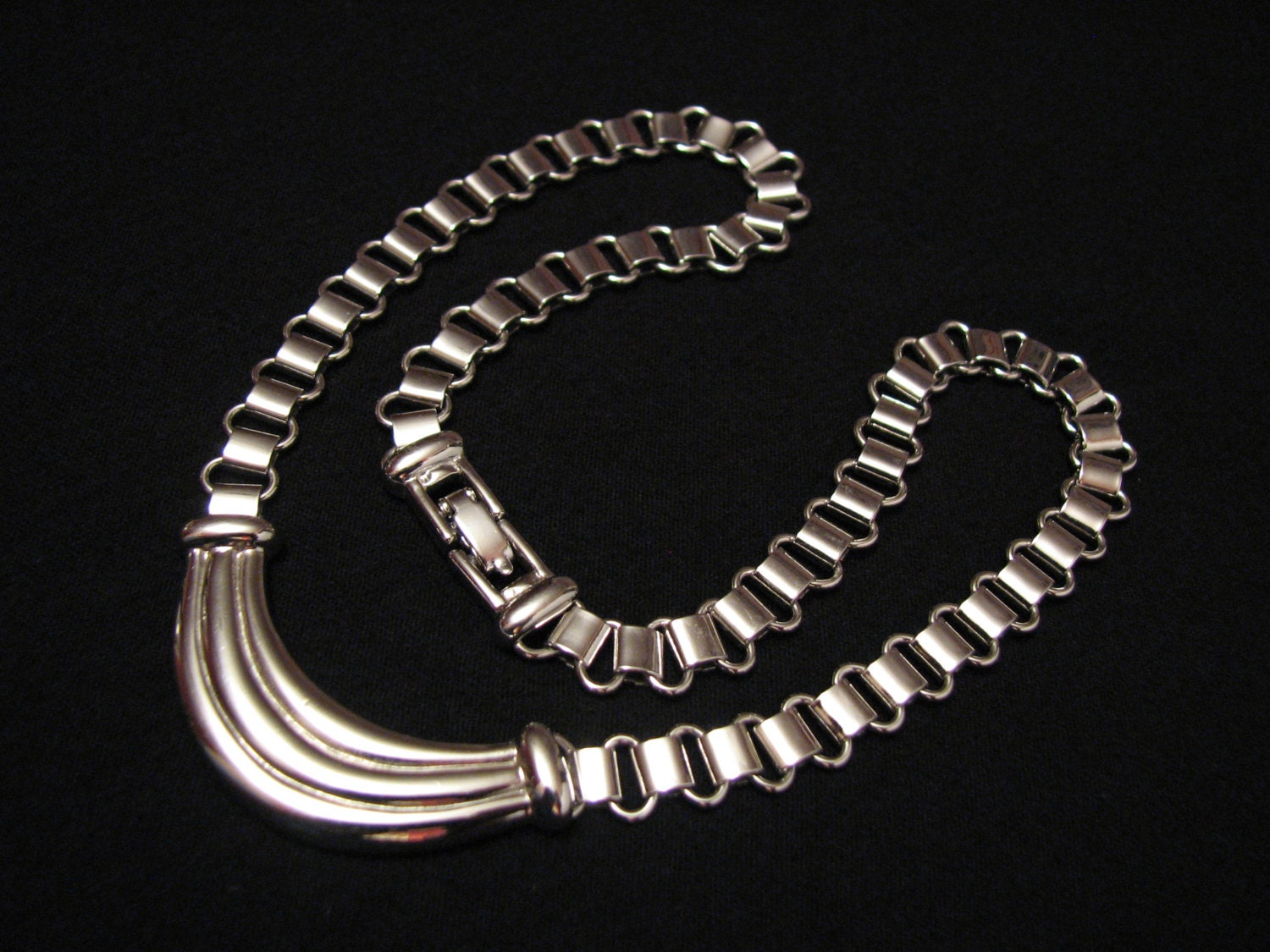 Vintage Monet Silver Tone Book Chain Link Bib Choker Necklace