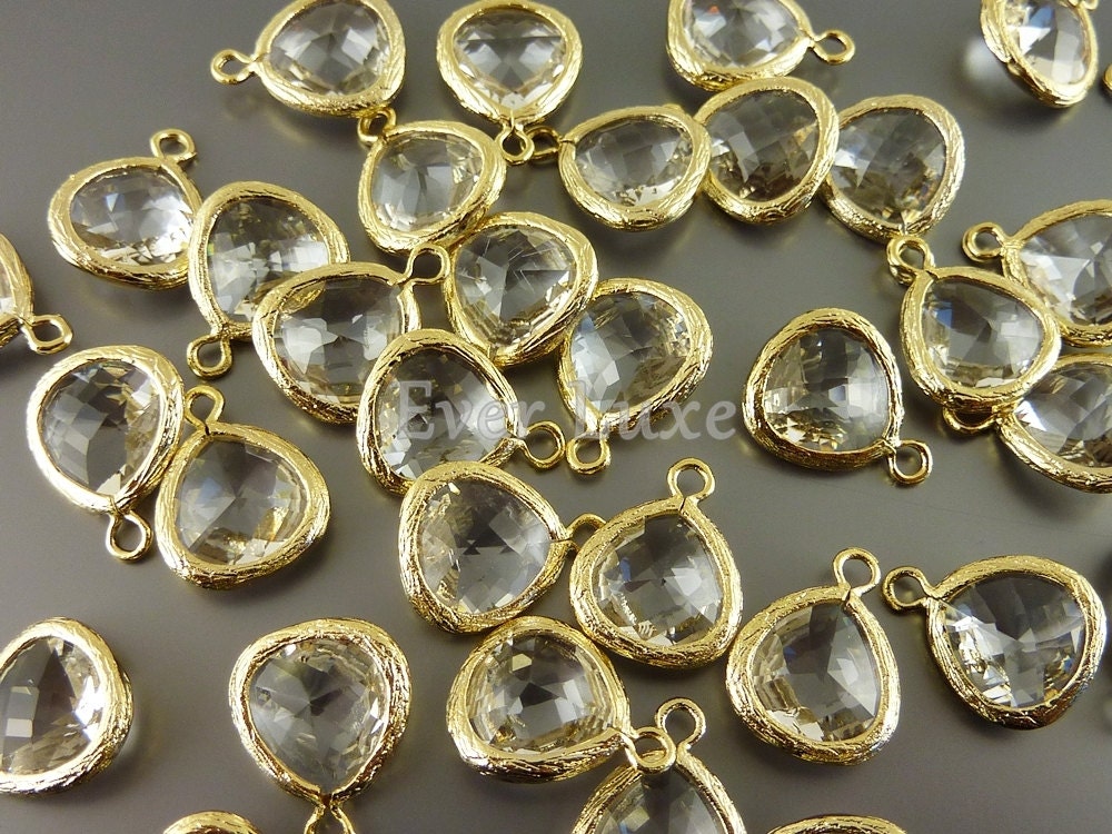 5064G-CL-SM (BULK 6 pcs) Small- Clear / Gold tear drop glass pendants