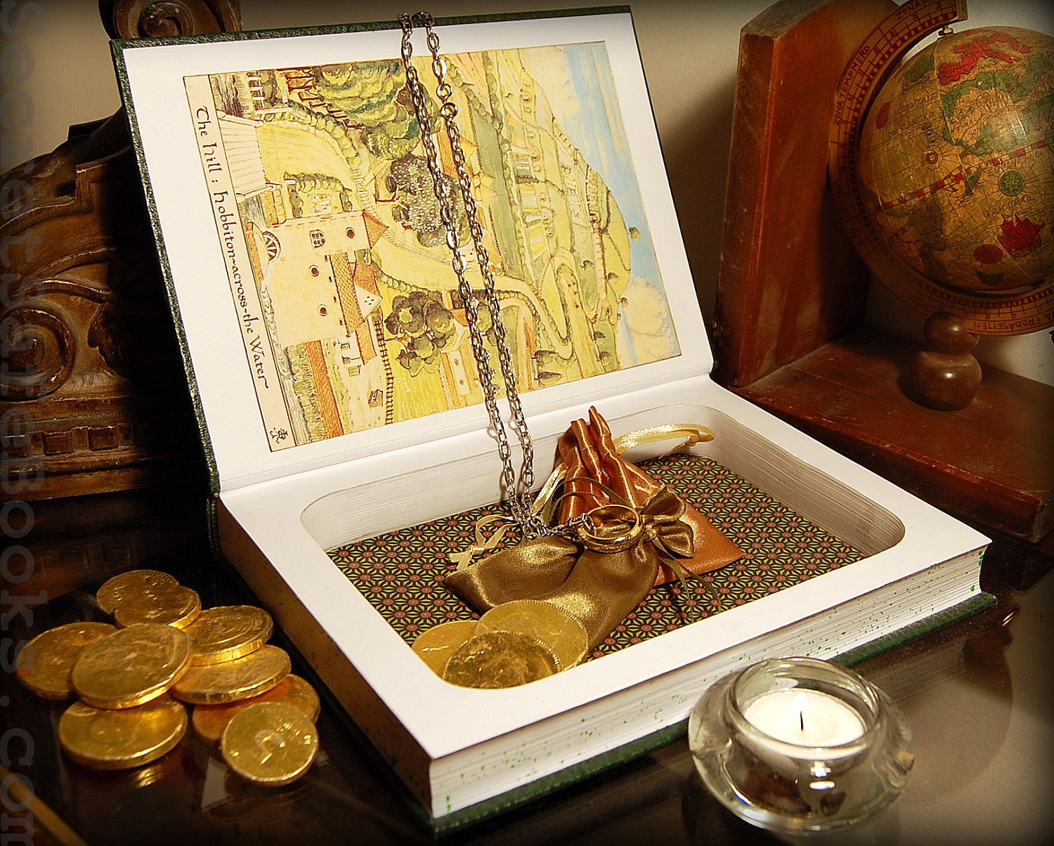 Hollow Book Safe (THE HOBBIT Deluxe Collector's Edition)