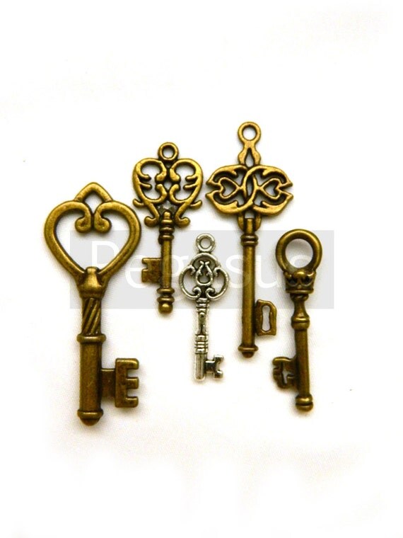 Items Similar To Small Victorian Skeleton Key Sample (5 Pieces Set 