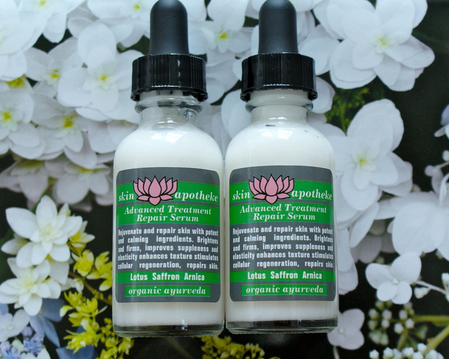 Organic Advanced Treatment Restorative Plant Serum with White Lotus, Grapevine and Saffron By Skin Apotheke