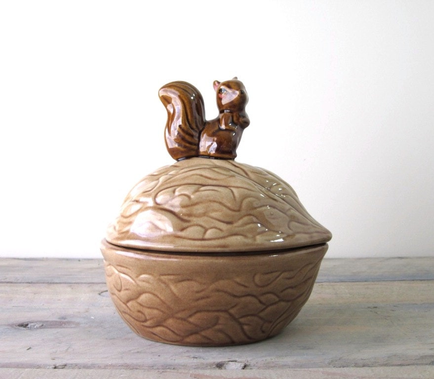 Squirrel and Nut Dish Lidded Bowl