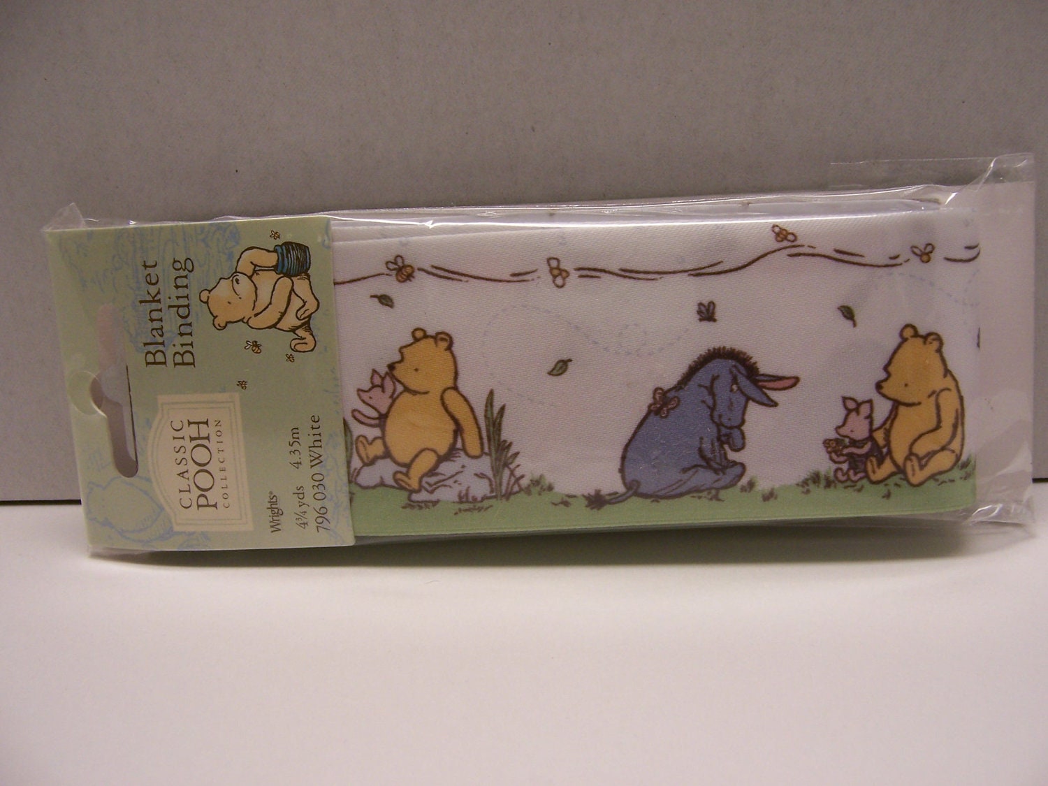 Wrights Classic Winnie the Pooh Blanket Binding 4 3/4 yards