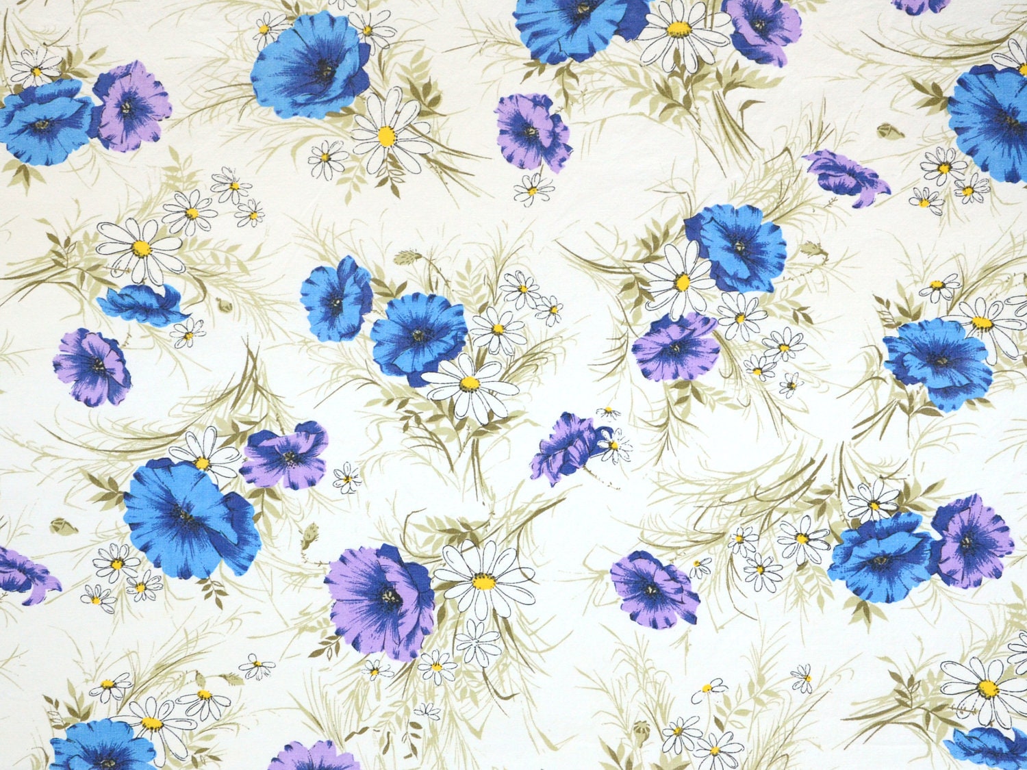 Blue, Purple and Daisies Vintage Sheet - Fat Quarter (FB014)
