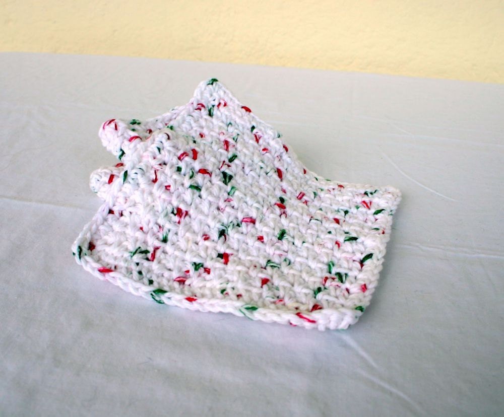 Crocheted cotton dishcloths white green red set of 2 variegated eco-friendly cleaning square functional washing scrubbers summer duo