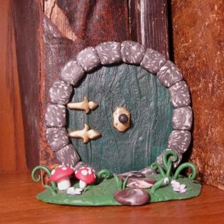 Bookshelf hobbit door