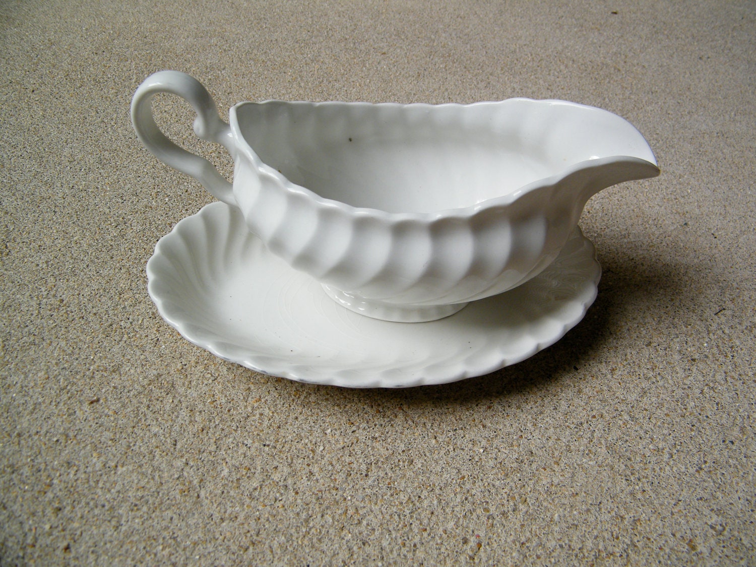 White Ironstone Gravy Boat and Under Dish / Johnson Brothers / England