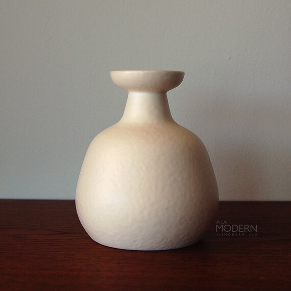 Jaru Mid Century White Bottle Vase California Pottery by alamodern