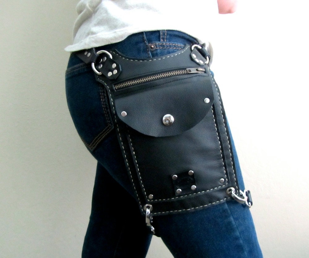 Road Warrior Unisex Black Leather Travel Bag Hip or Shoulder