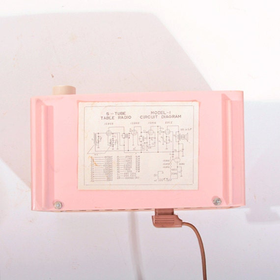Beautiful Little Pink Vacuum Tube AM Radio