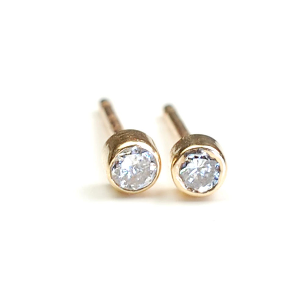 Diamond and Gold Stud Earrings, Diamond Earrings, Diamond Stud Earrings, Minimal Style,  .10 ct, Nixin