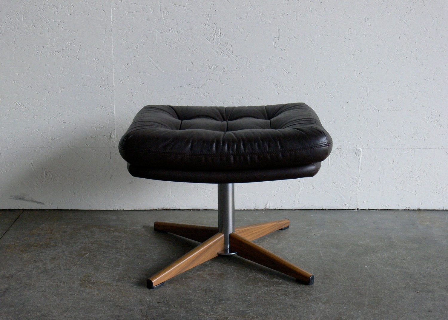 Mid Century Modern Eames Style Ottoman
