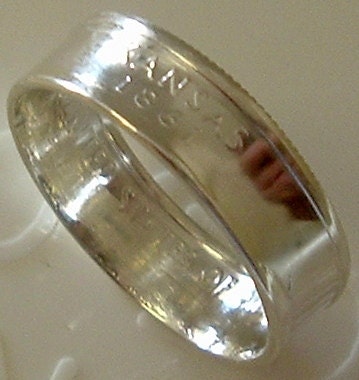 2005 Silver Kansas State Quarter Coin Ring in a size 8 (90 Percent Silver)
