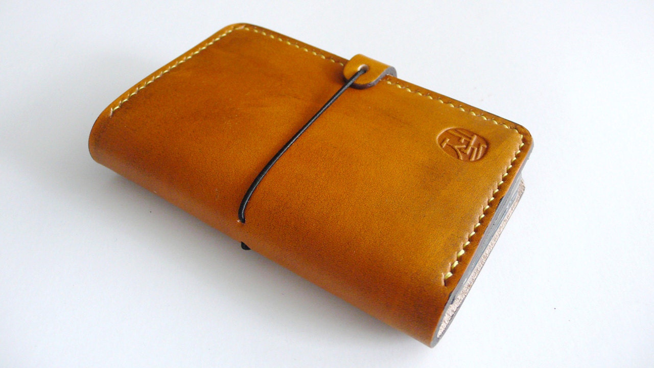 Hand-Stitched iPHONE 4 / 4s WALLET with Silicone Case (Free Monogramming)