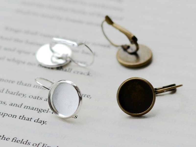 EG02- 20PCS Brass Silver-Finish Lever-Back Ear Wire with 20mm Round Bezel Cup