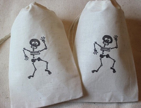 10 Muslin Favor Gift Bags - Halloween Dancing Skeleton - 4x6 Organic Cotton Treat bags Il_570xn