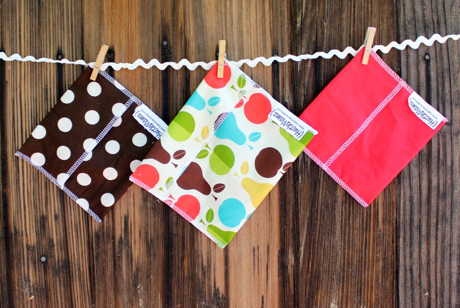 3 bags - Reusable Ecofriendly Sandwich Bag  and 2 Snack Bags - Pears and Dots