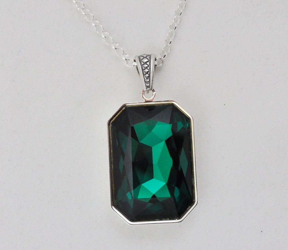 Emerald Green Ocotgan Necklace, Swarovski Crystal, Swarovski Necklace, Crystal Drop Pendant, Sterling Silver, Dark Green, Statement Necklace