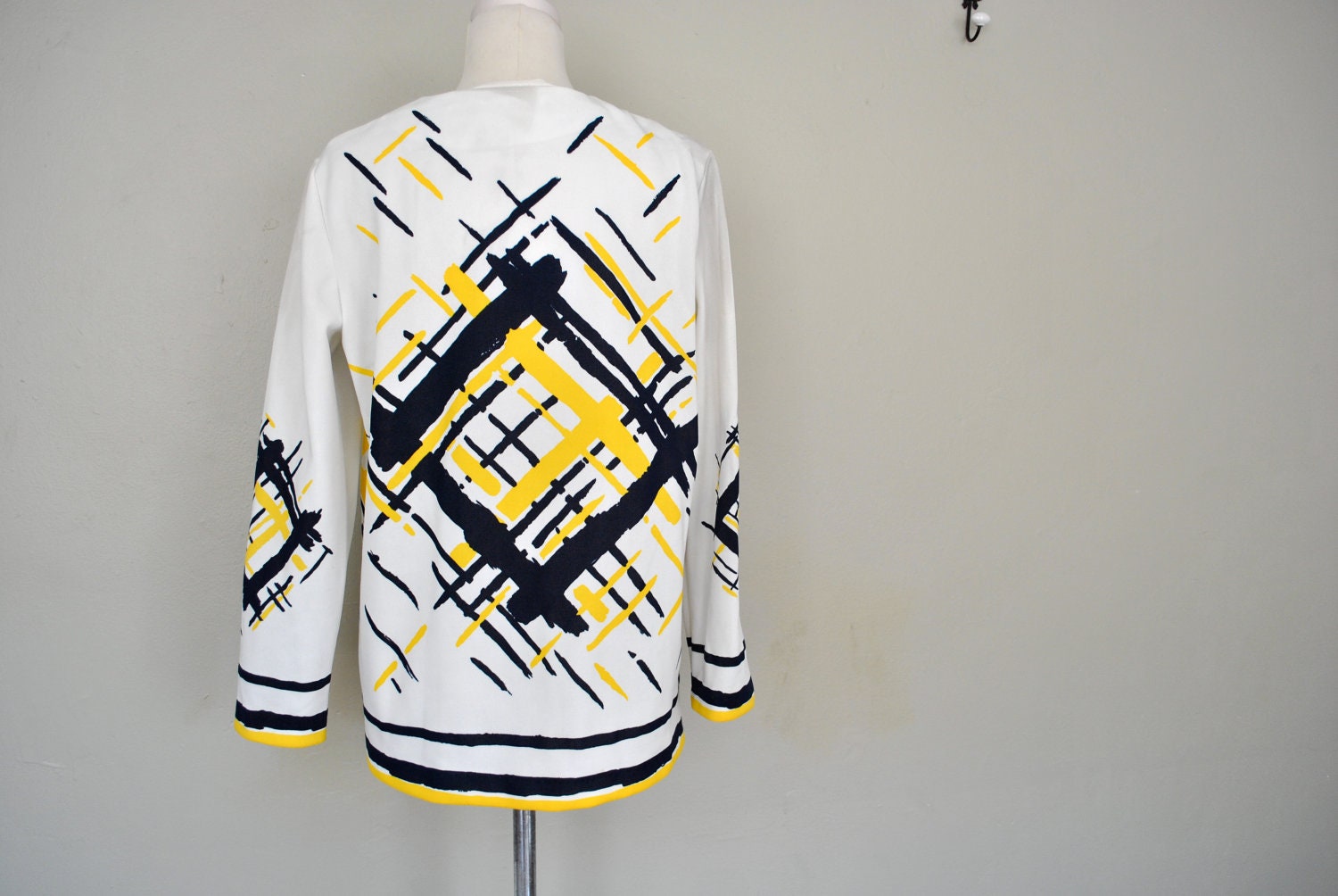 Bright 1970s Ladies Blouse / Navy Blue Yellow and White Abstract Design Shirt / Large Vintage / 1970s Clothing