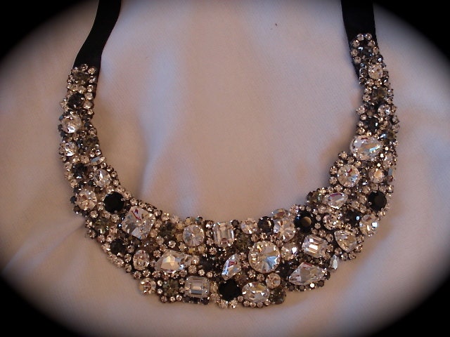 Black Crystal Bridal Statement Necklace,  Chunky Wedding Necklace, Swarovski Rhinestone bib necklace, black rhinestones, gunmetal, silver