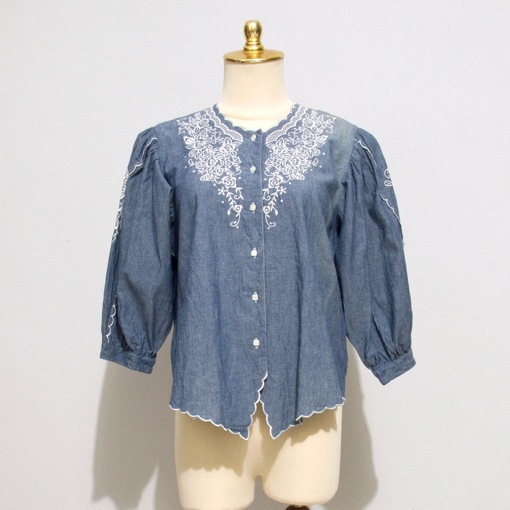 RESERVED FOR KATELYN - Vintage 80s Embroidered Chambray Blouse, White Floral Embroidery, Large / Extra Large