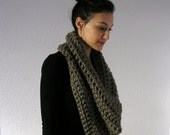 La Rochelle, Chunky Infinity Scarf - TAUPE