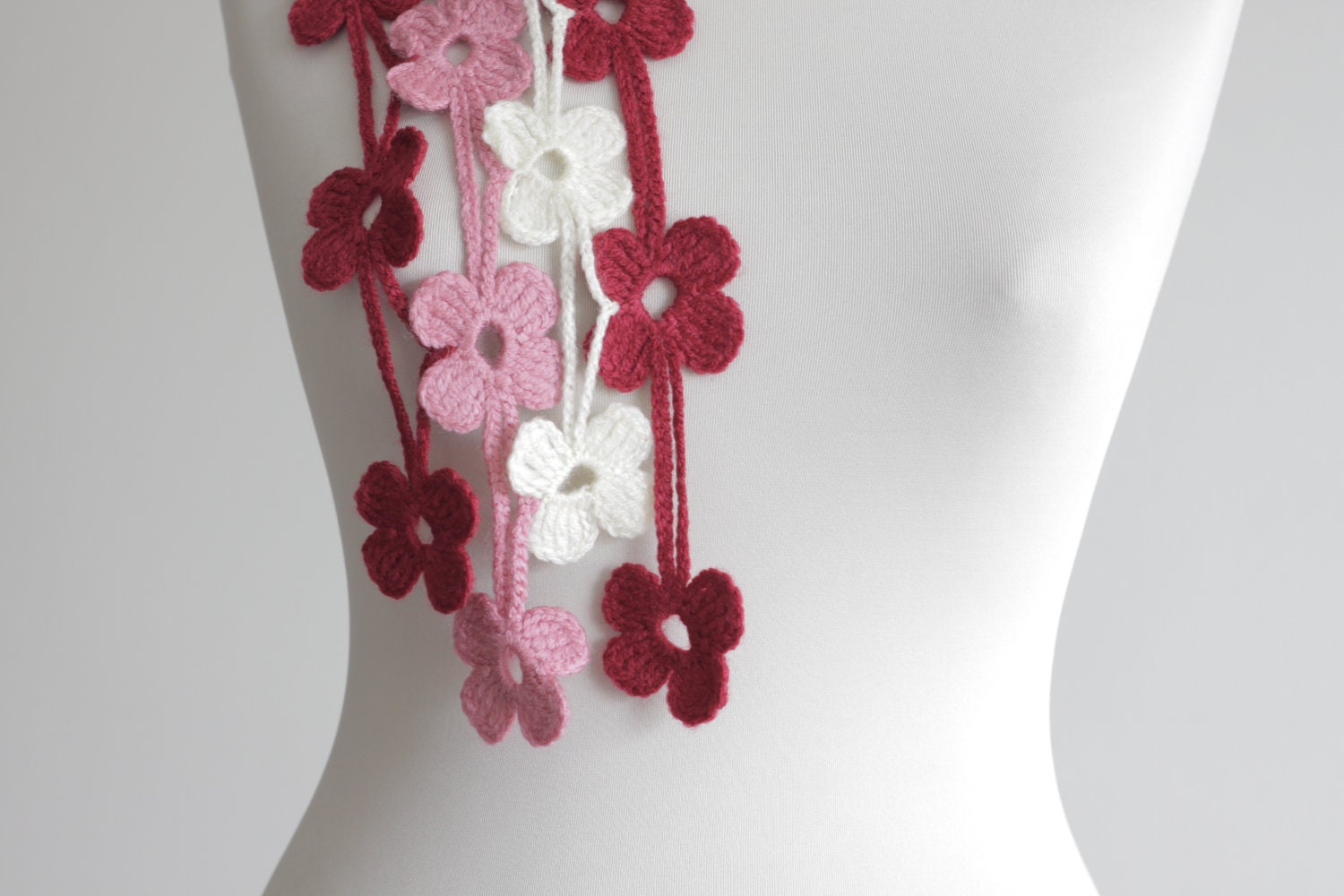 Women Crochet Scarf Accessories, Floral scarf in  red pink cream, Lariat scarf, Handmade Neck accessory