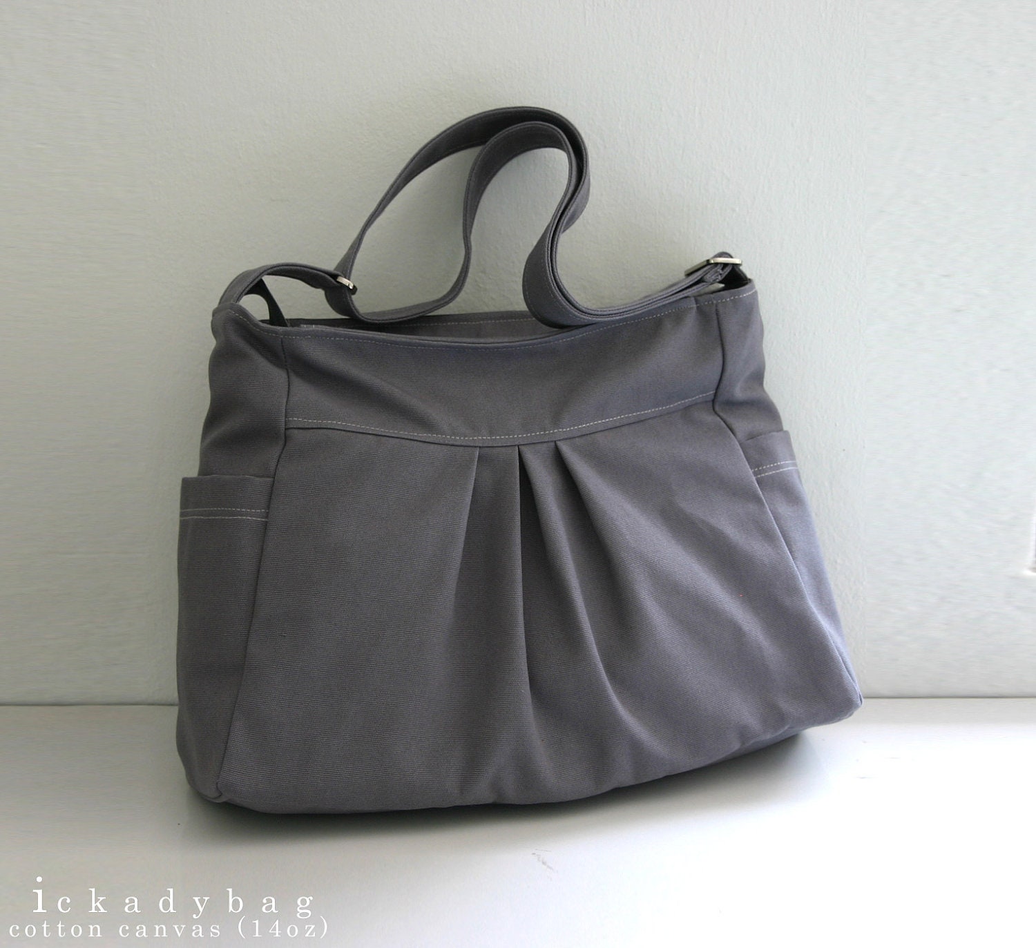 SALE - Gray Canvas Bag / Tote / Shoulder bag / Travel / Cross body / Zippered Closure Purse / Pleats / 2 Side Pockets