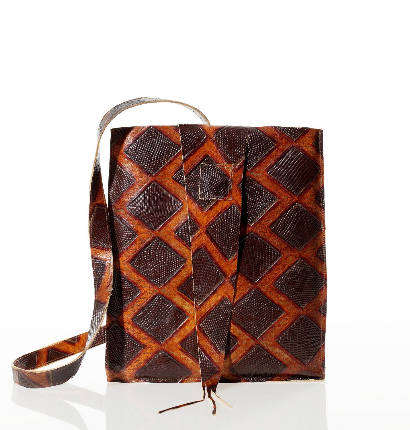 Bostonian Tablet Tote. Leather iPad bag/pocketbook.  Has detach straps and outside back pocket.