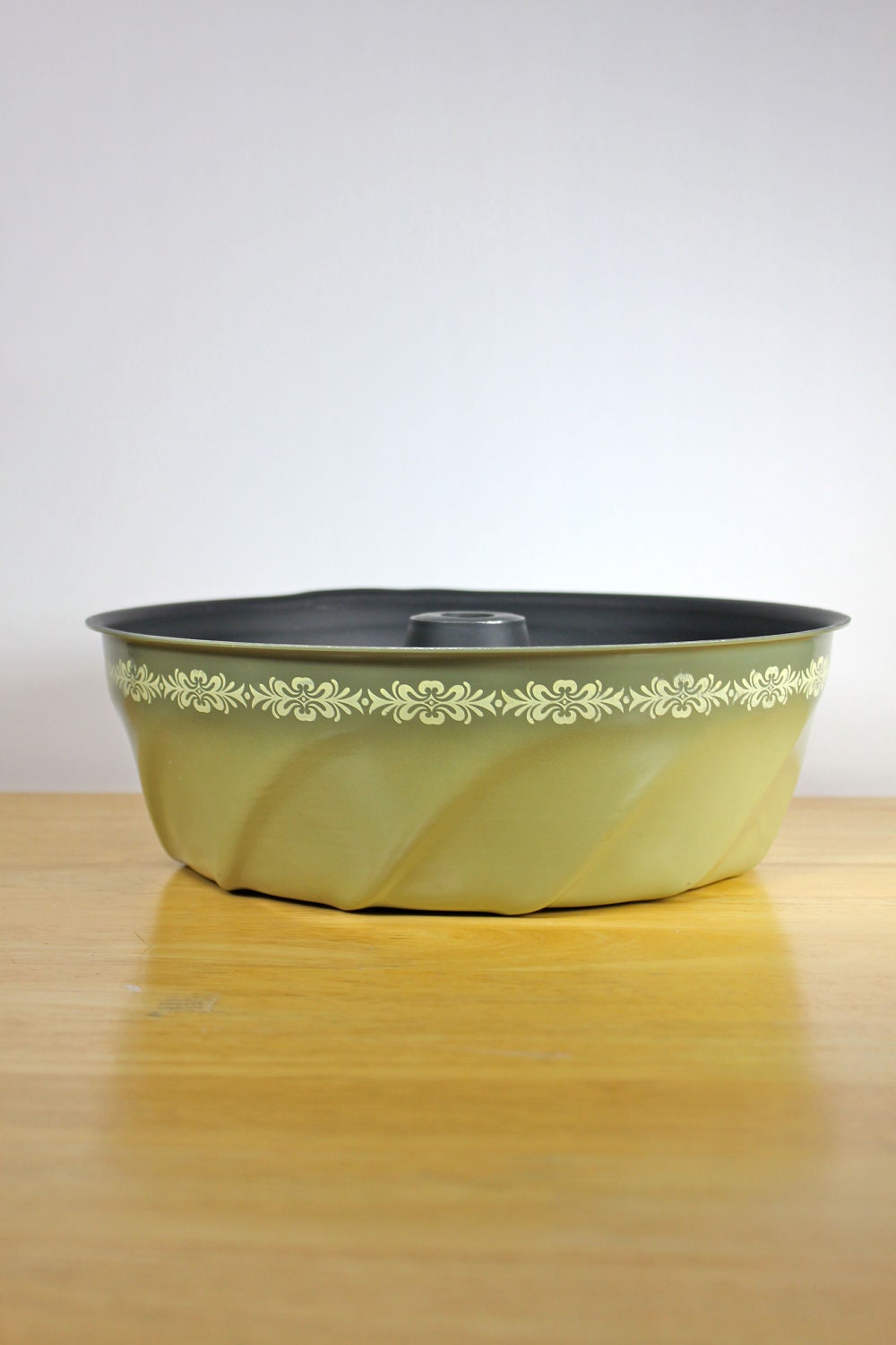 Vintage Green Bundt Pan