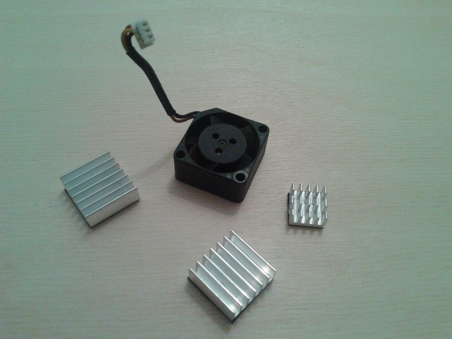 Cooling set for Raspberry Pi