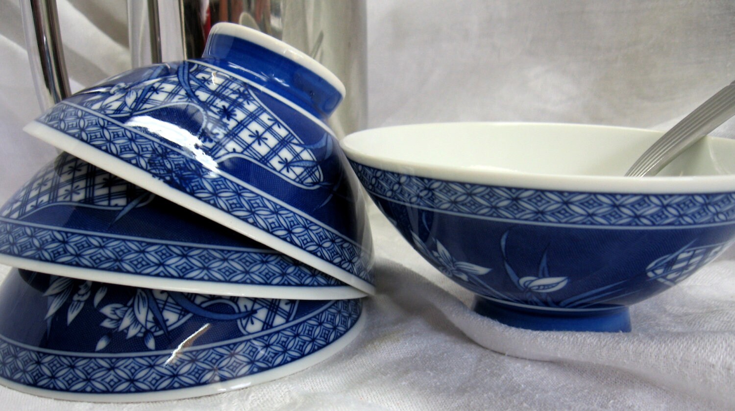 4 Vintage Blue and White Porcelain Rice Bowls