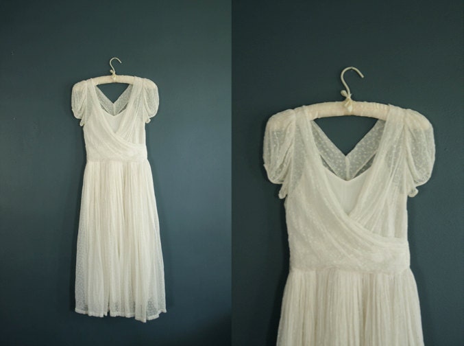 vintage 1940s wedding dress// 40s white dress