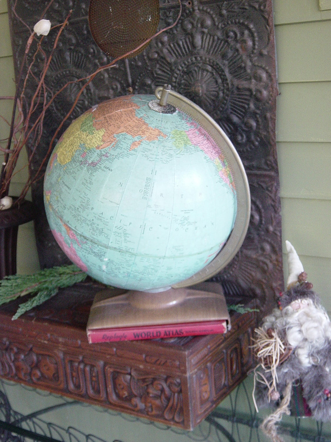 Retro 1957 Hammond Globe with Atlas