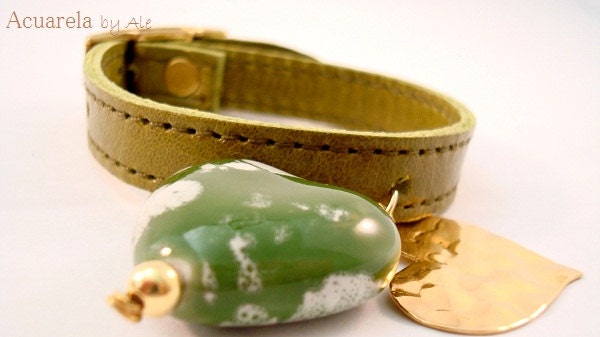 Genuine leather belt bracelet. Green bracelet. Love bracelet. Ceramic bracelet. Gold plated bracelet. Acuarela bracelet.