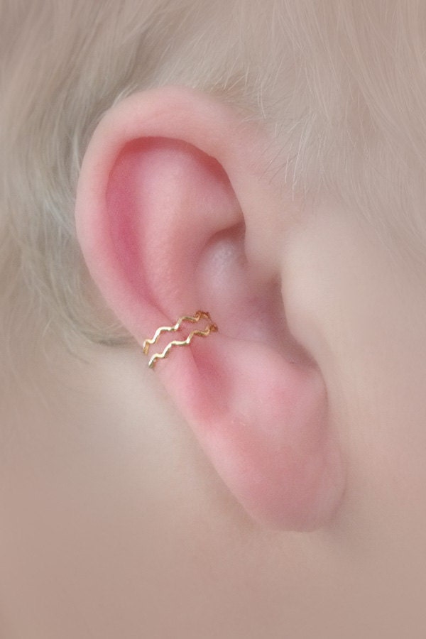 Ear Cuff Simple Wavy Choice of Color Non Pierced