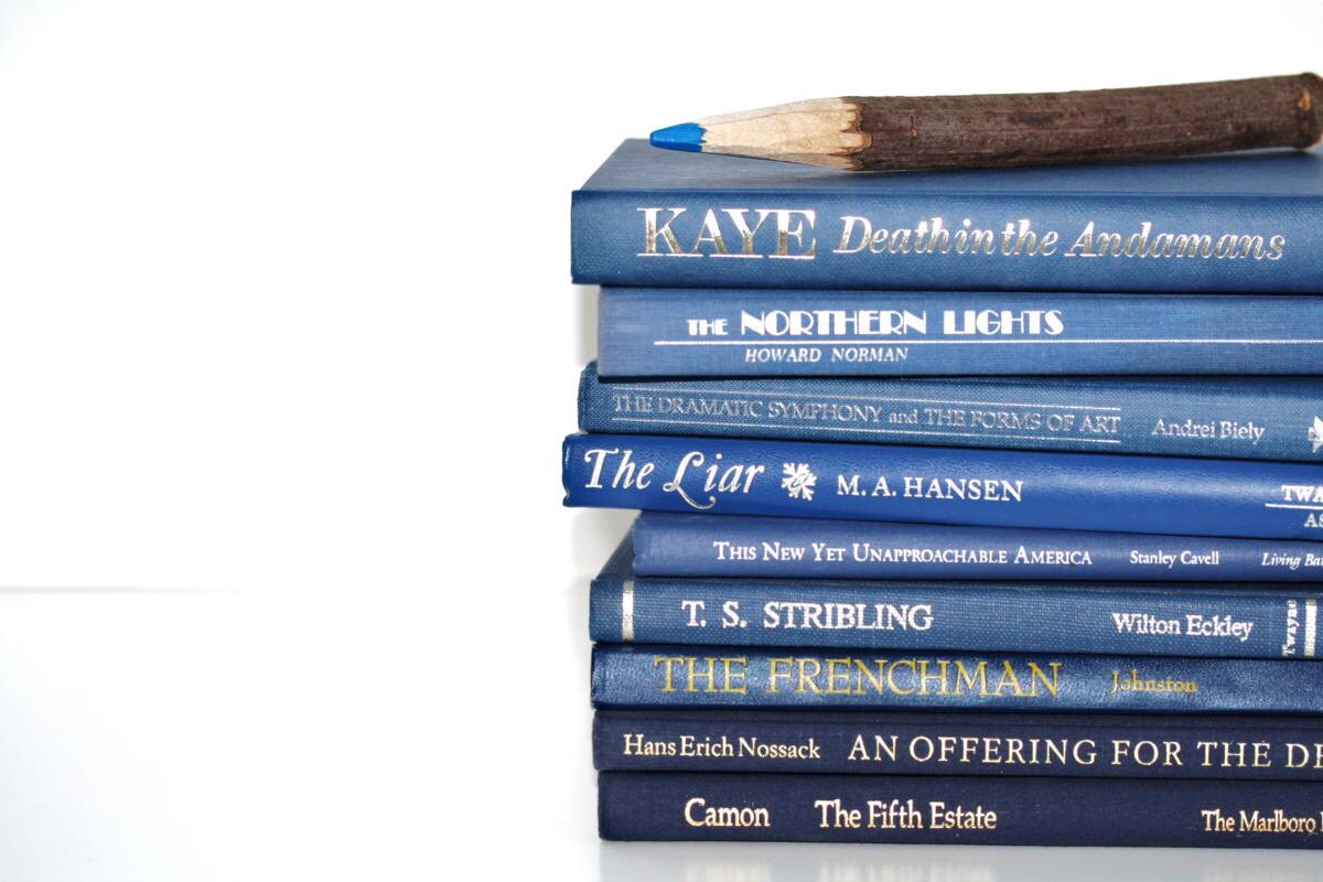 Front Page Featured-Vintage Back To School Book Stack Interior Design Blue Decor 9 Book Vintage Collection