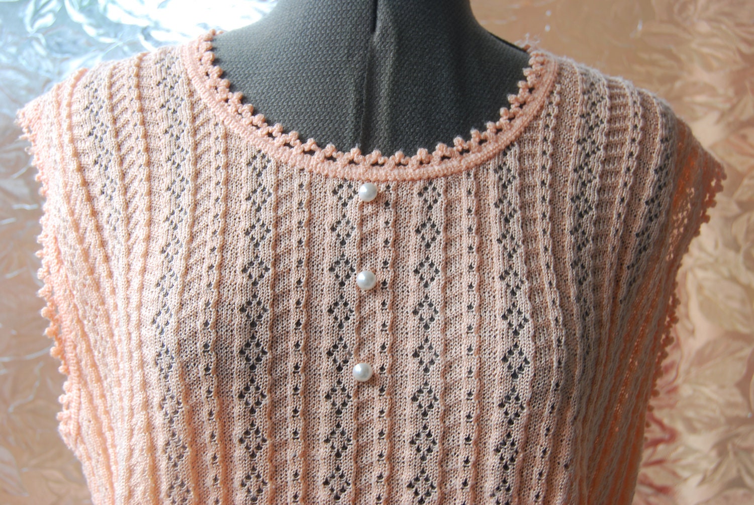 Vintage Peach Knitted Vest - Slouchy Top - Short Sleeve Jumper - Pastel Pink with Pearls - Crochet