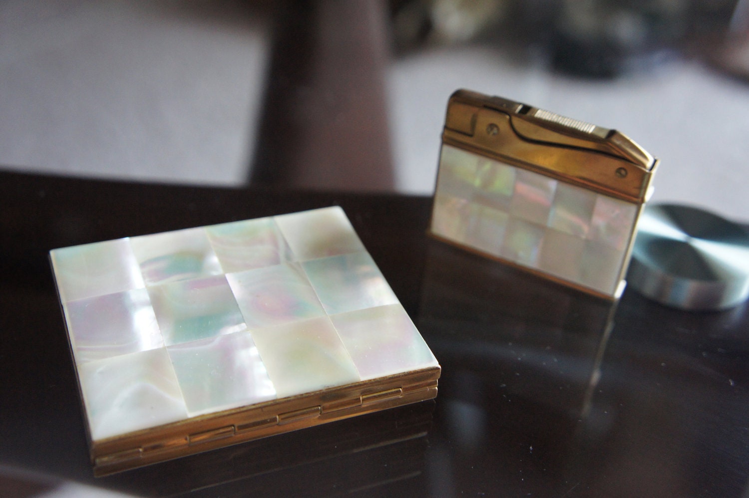 W DRAGON Vintage Compact Powder Puff Case Designer Gold Mirror 1930's Japanese Cigarette Super Lighter O-010
