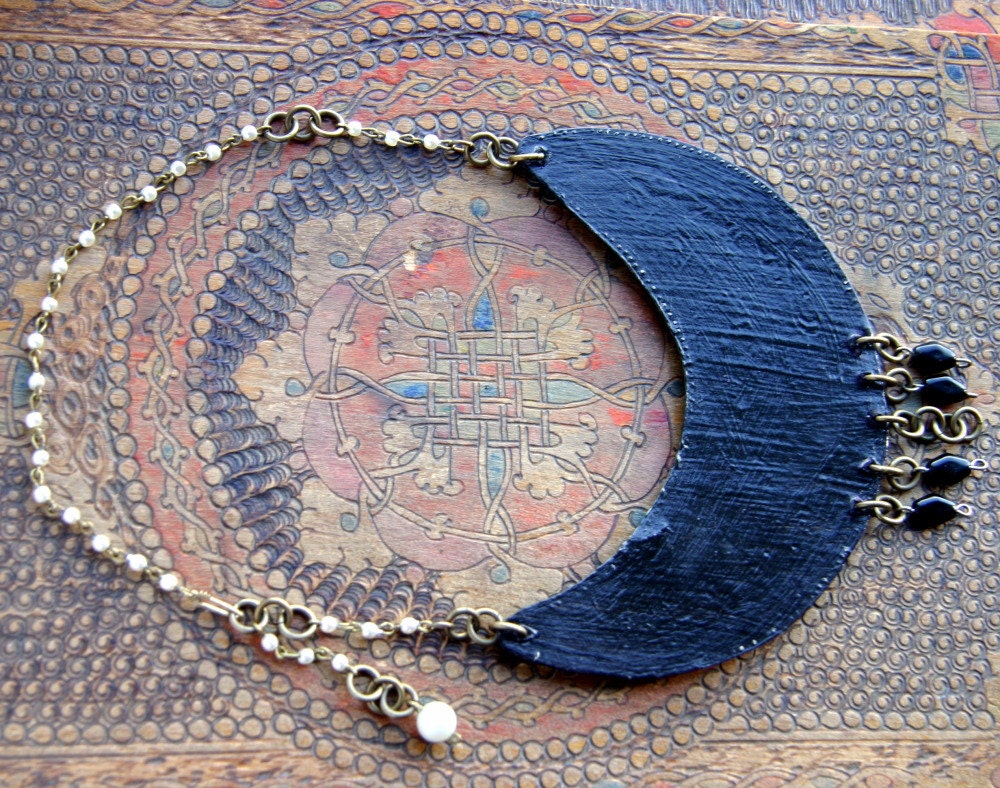 Painted Moon /// Green Black Rose Artisan Painted Cardboard and Pearl Brass Chain Choker Necklace Art Jewelry